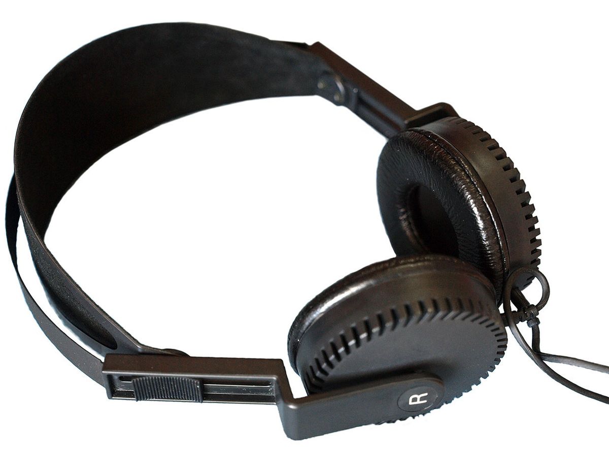 The Yamaha HP-1 Headphones.