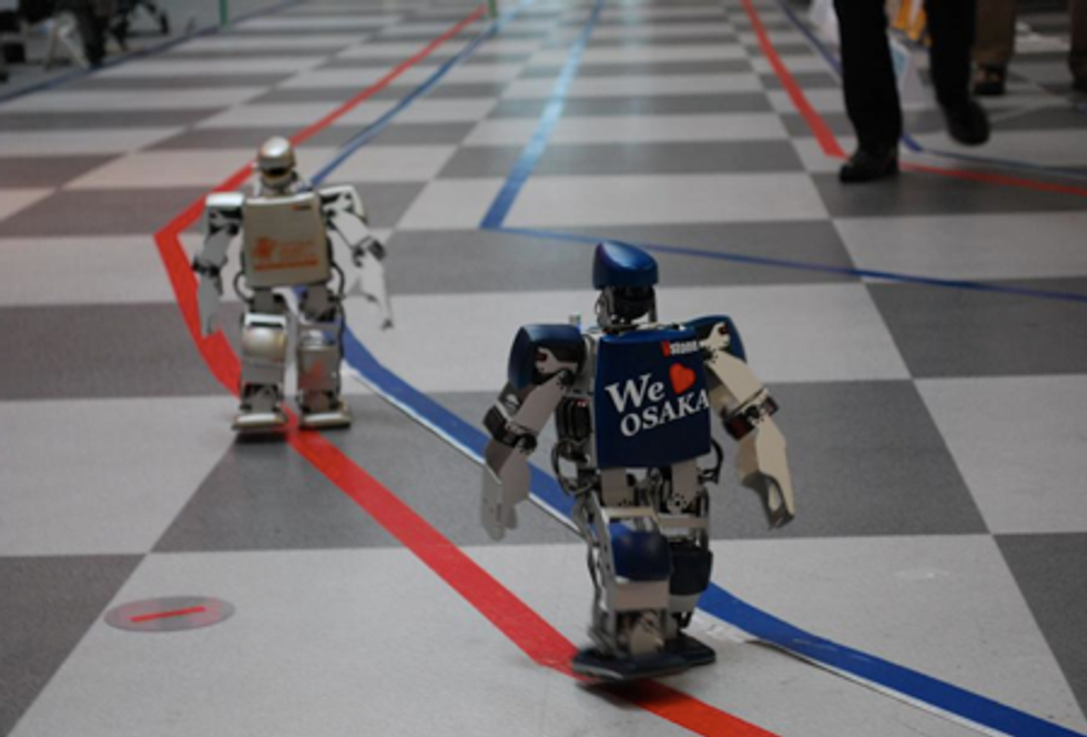 vstone humanoid robot marathon